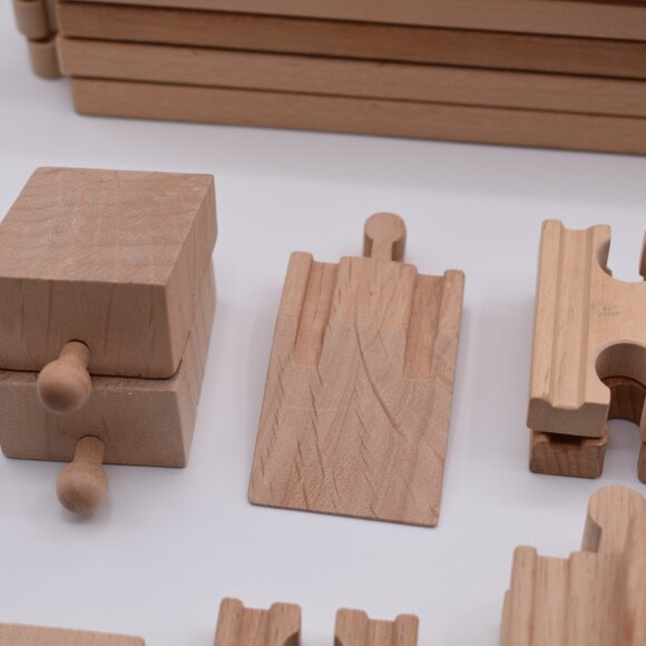 Lot of 45 Wooden Trains Tracks Ascending Descending Curved Connectors Straight - Picture 7 of 15